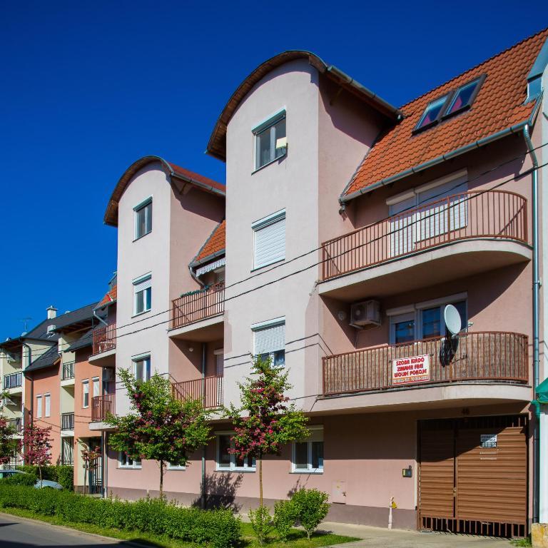 Lux Apartmanok Hajdúszoboszló Quarto foto
