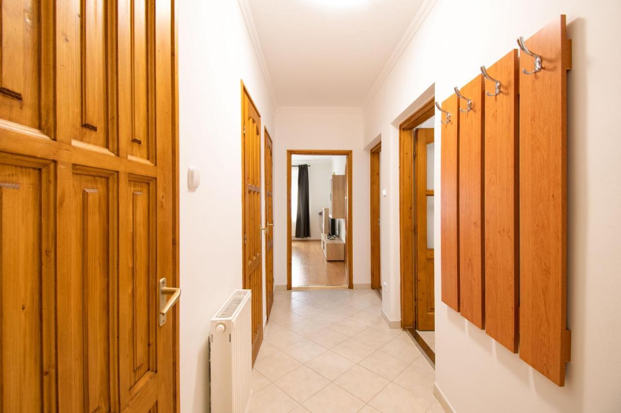 Lux Apartmanok Hajdúszoboszló Exterior foto